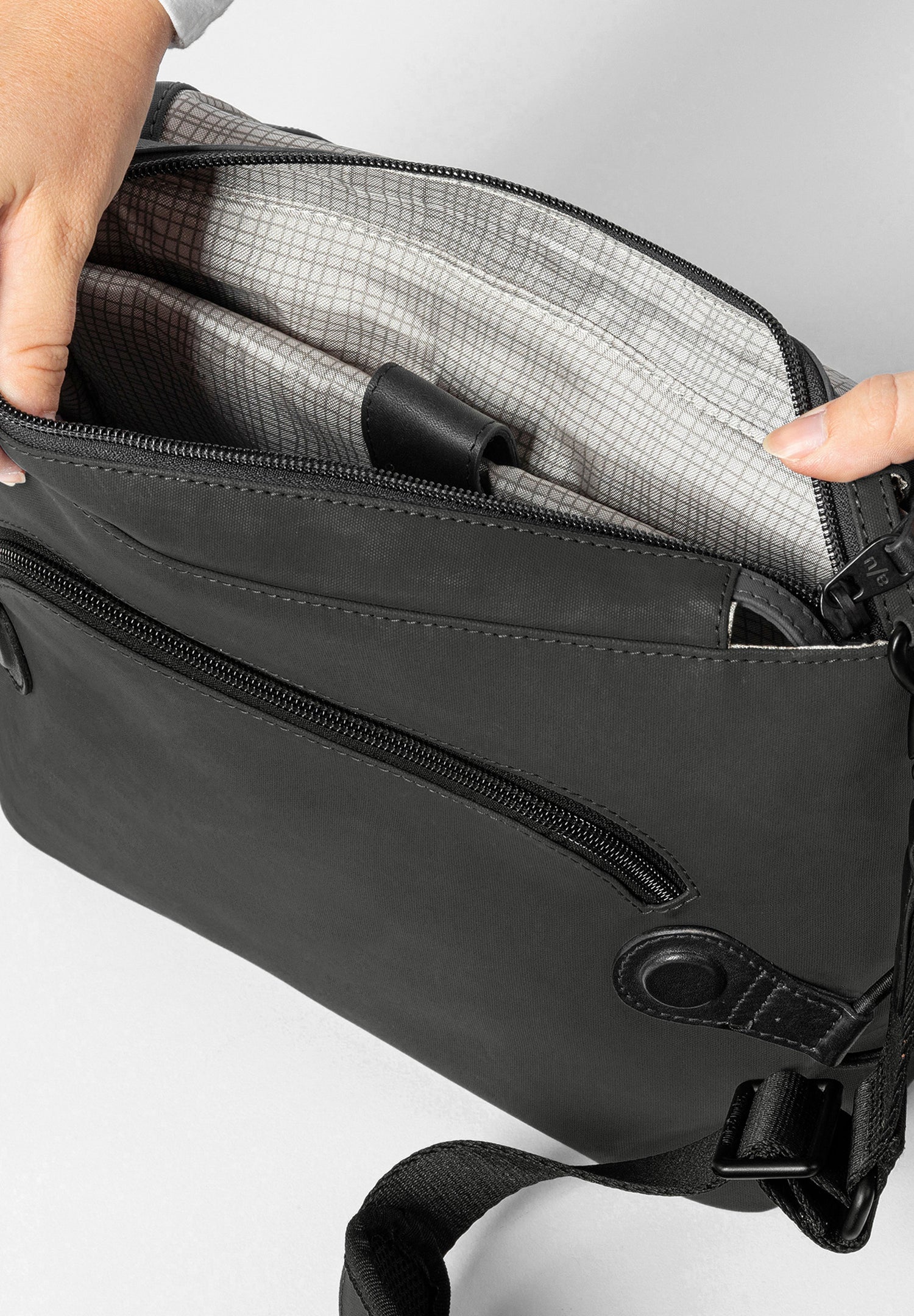 Aunts & Uncles Sendai Bag