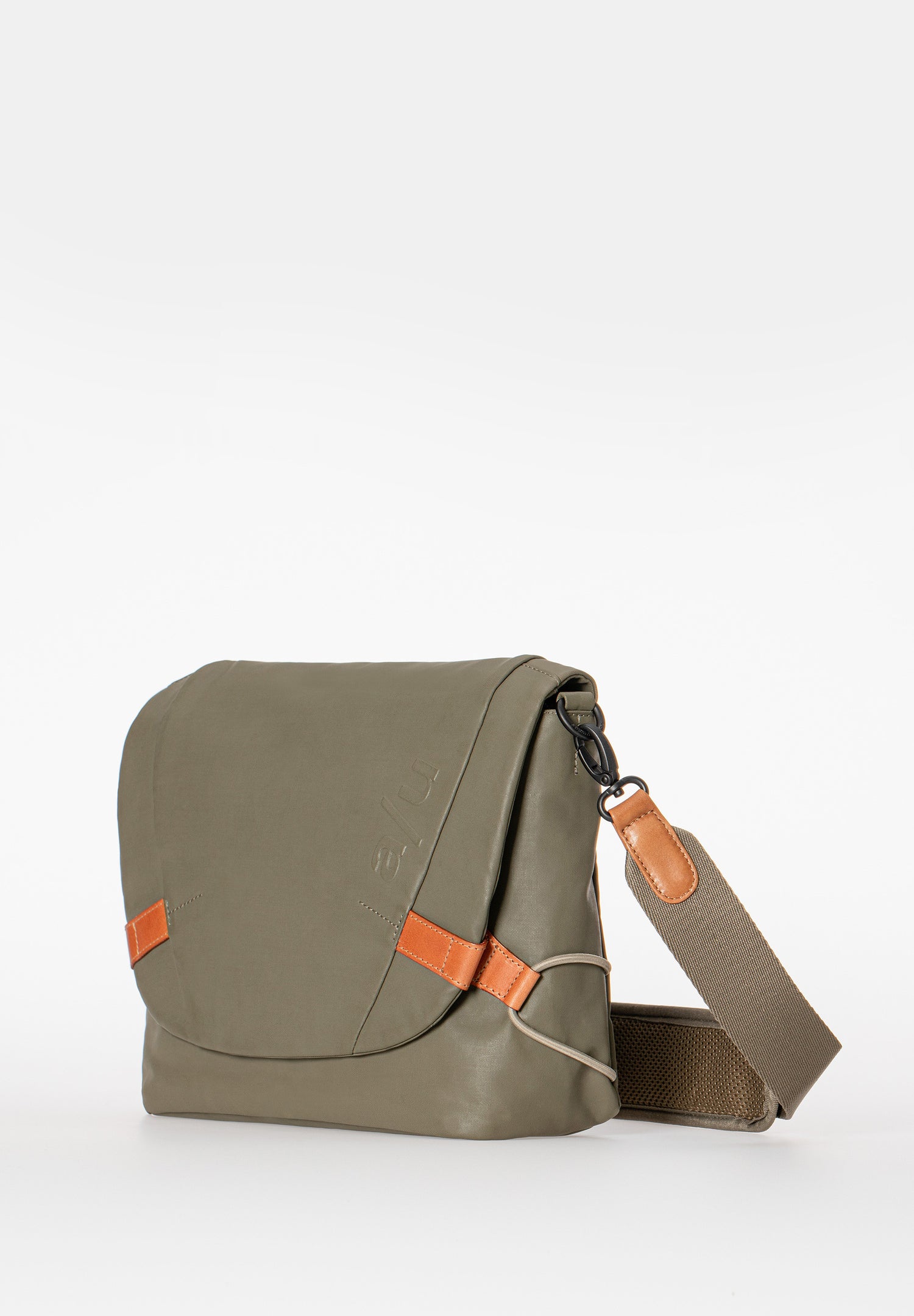 Aunts & Uncles Sendai Bag