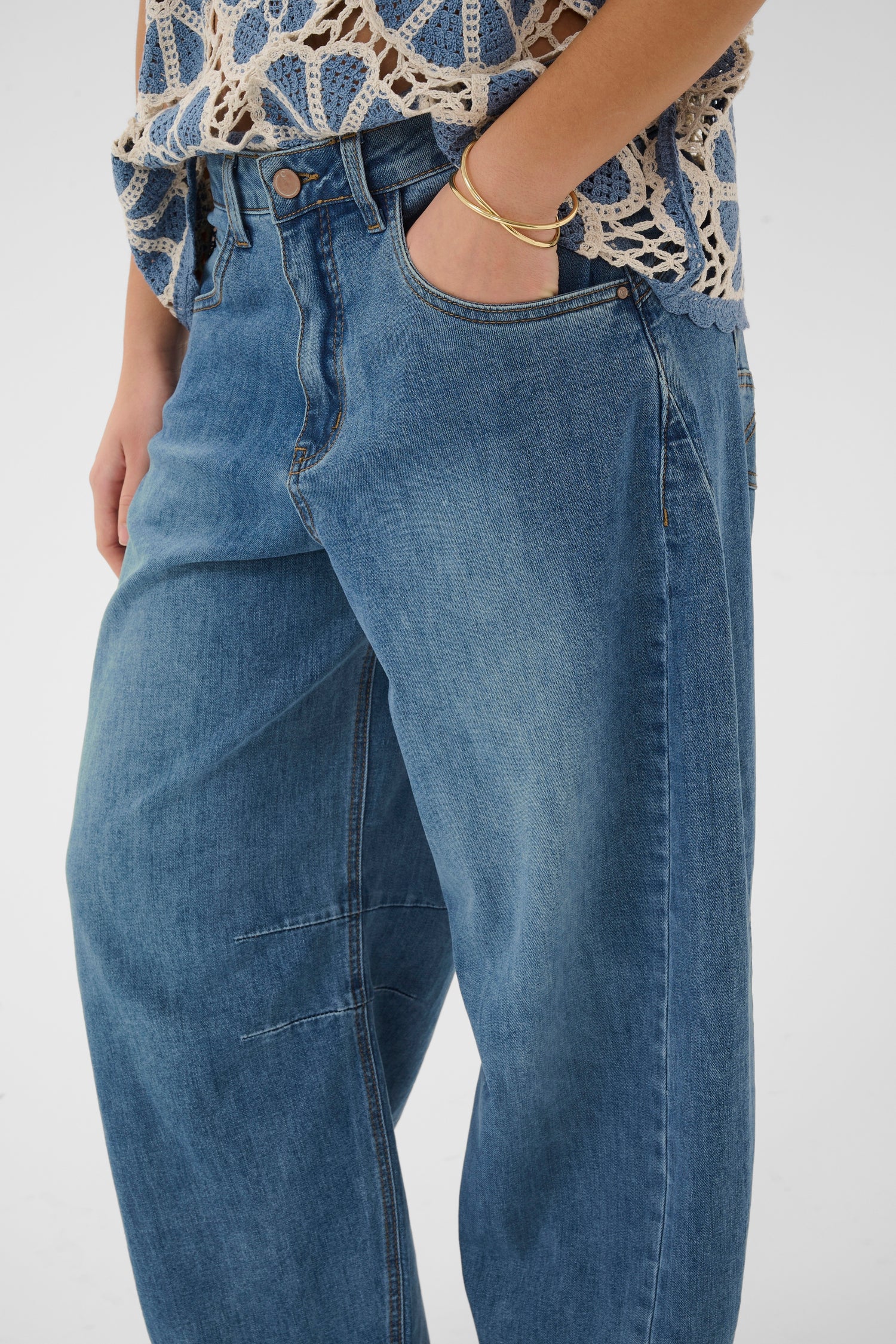 Cream Bahren Barrel Jeans