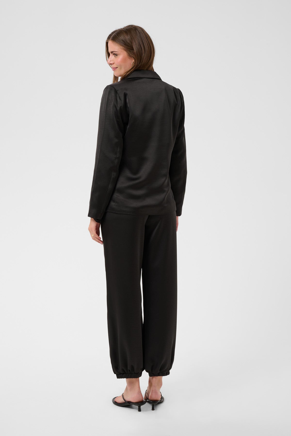 Cream Cocamia Satin Blazer (Pitch Black)