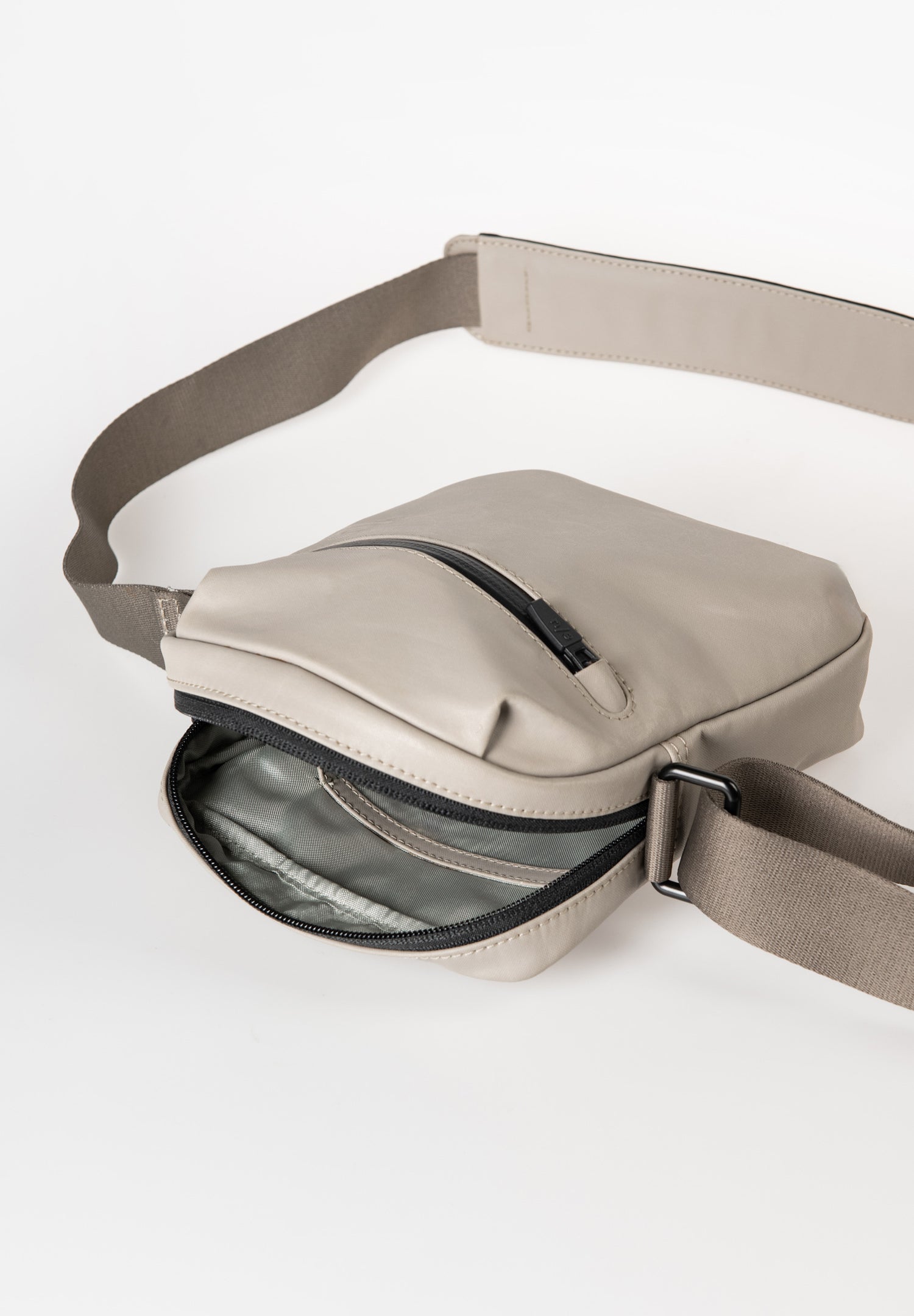 Aunts & Uncles Onga RE Crossbody Bag