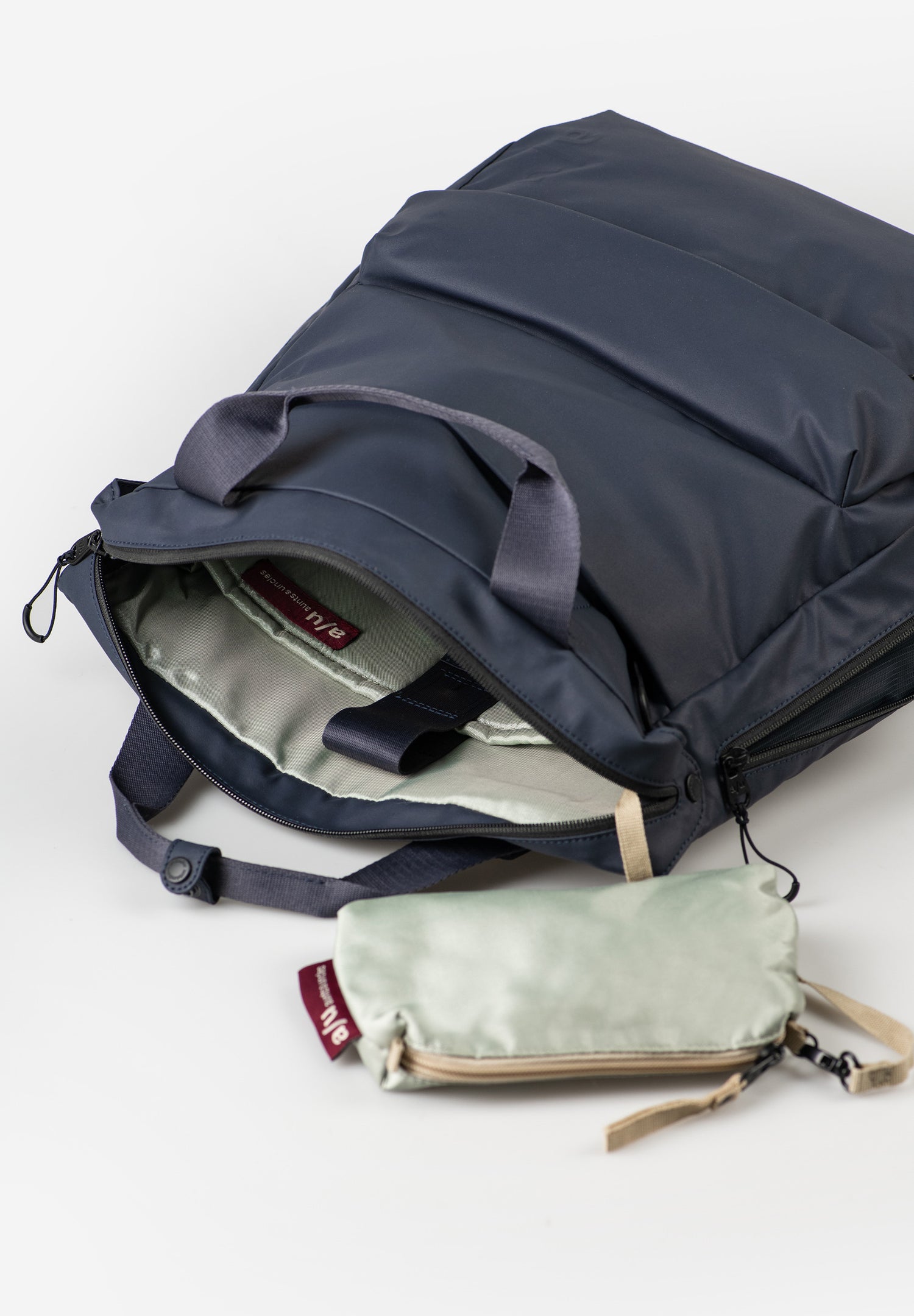 Aunts & Uncles Sagami RE Lite Shopper/Backpack