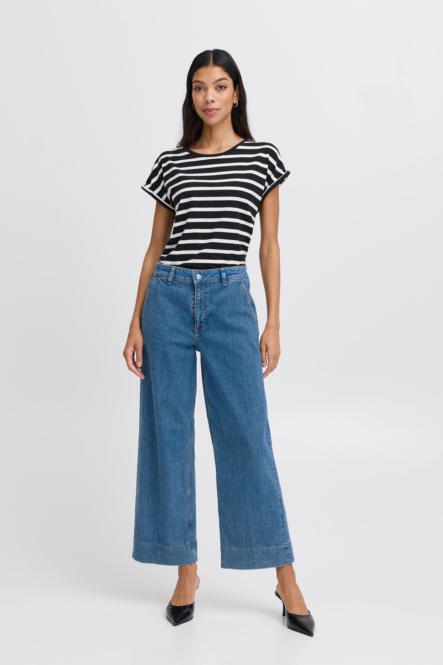 B. Young Komma Cropped Jeans