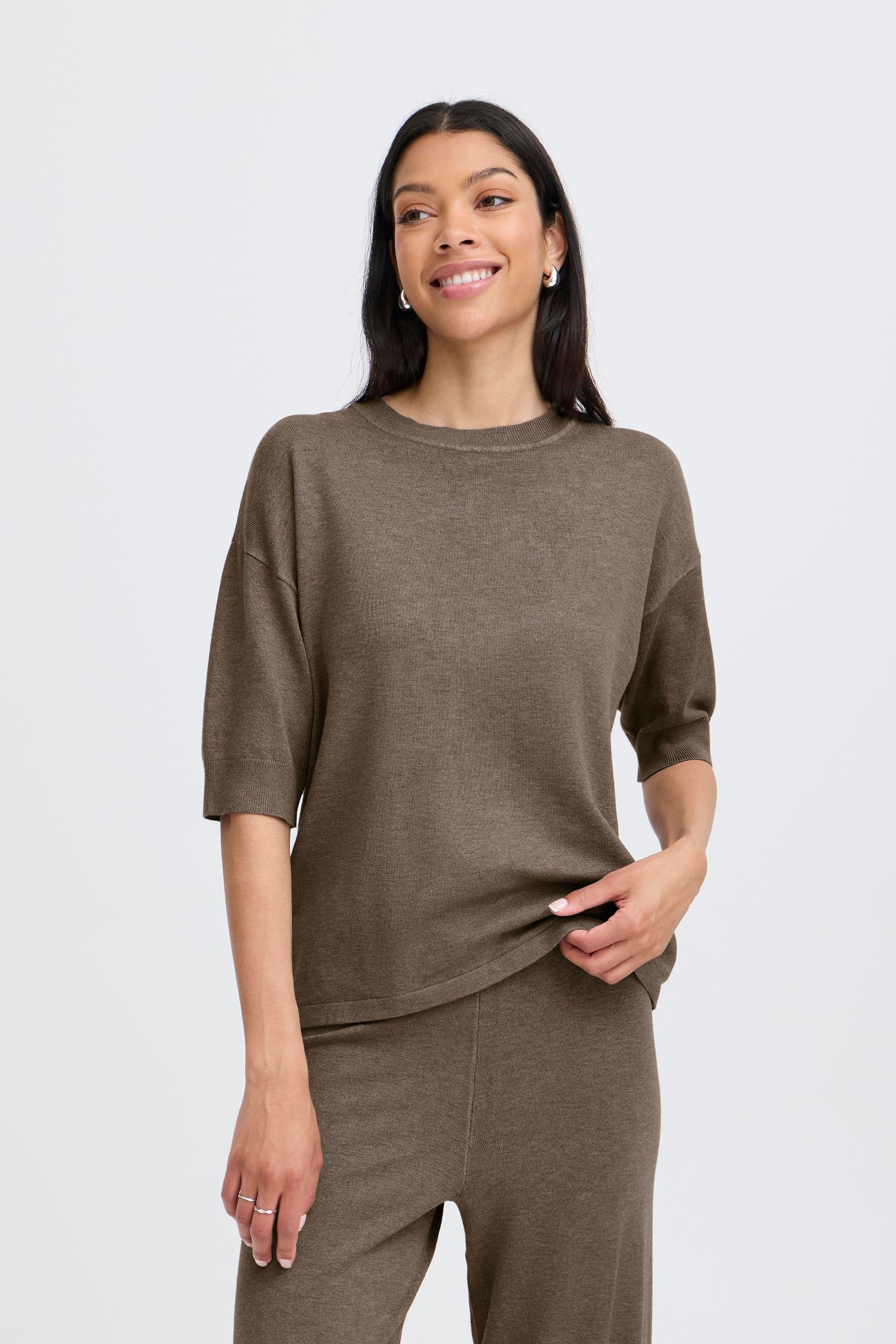 B. Young Mmorla Pullover