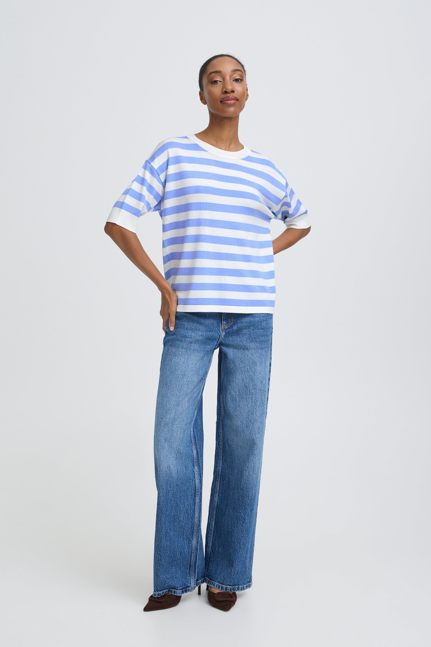 B. Young Mmorla T-Shirt Sweater