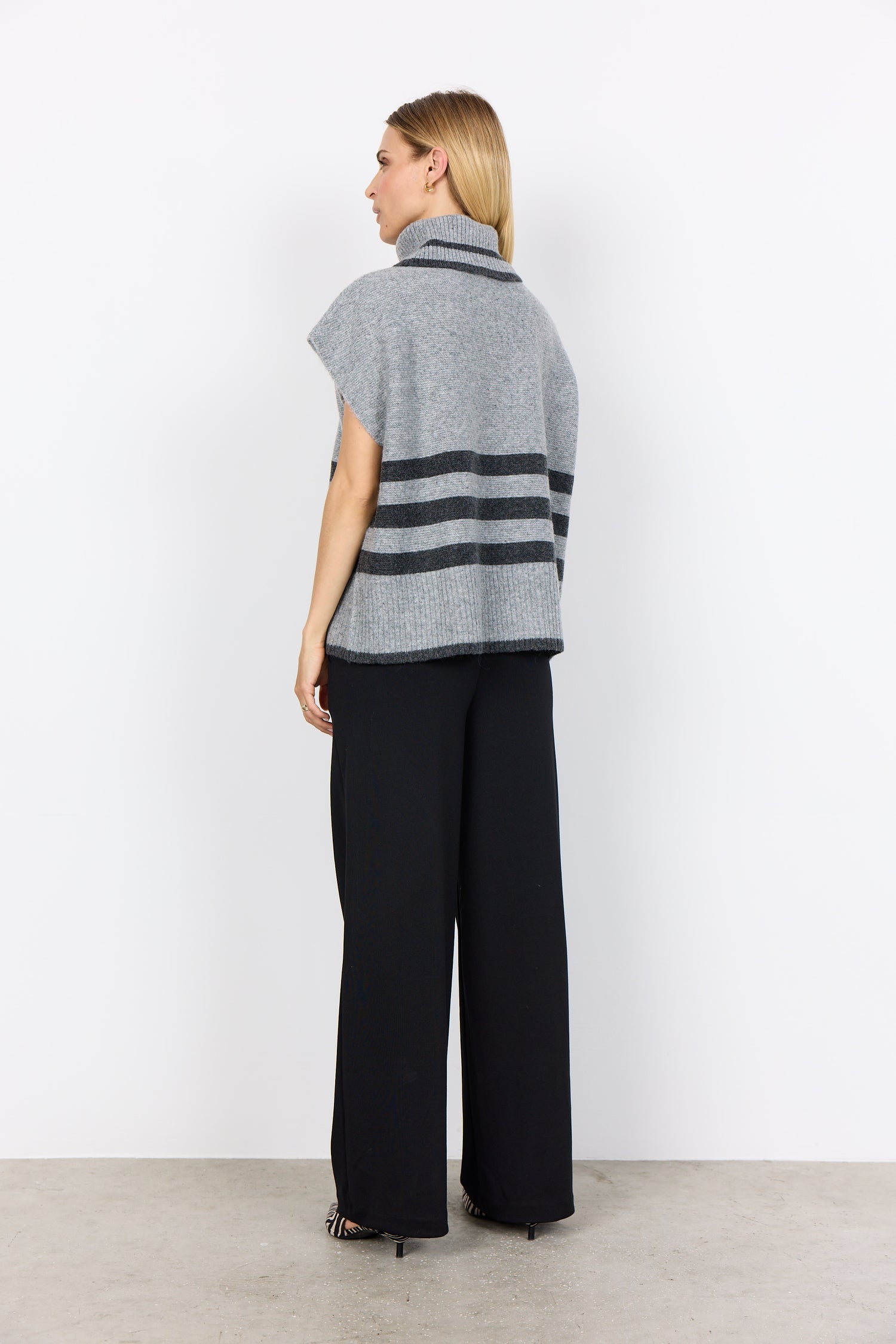 Soya Concept Vif Turtleneck Sleeveless Vest
