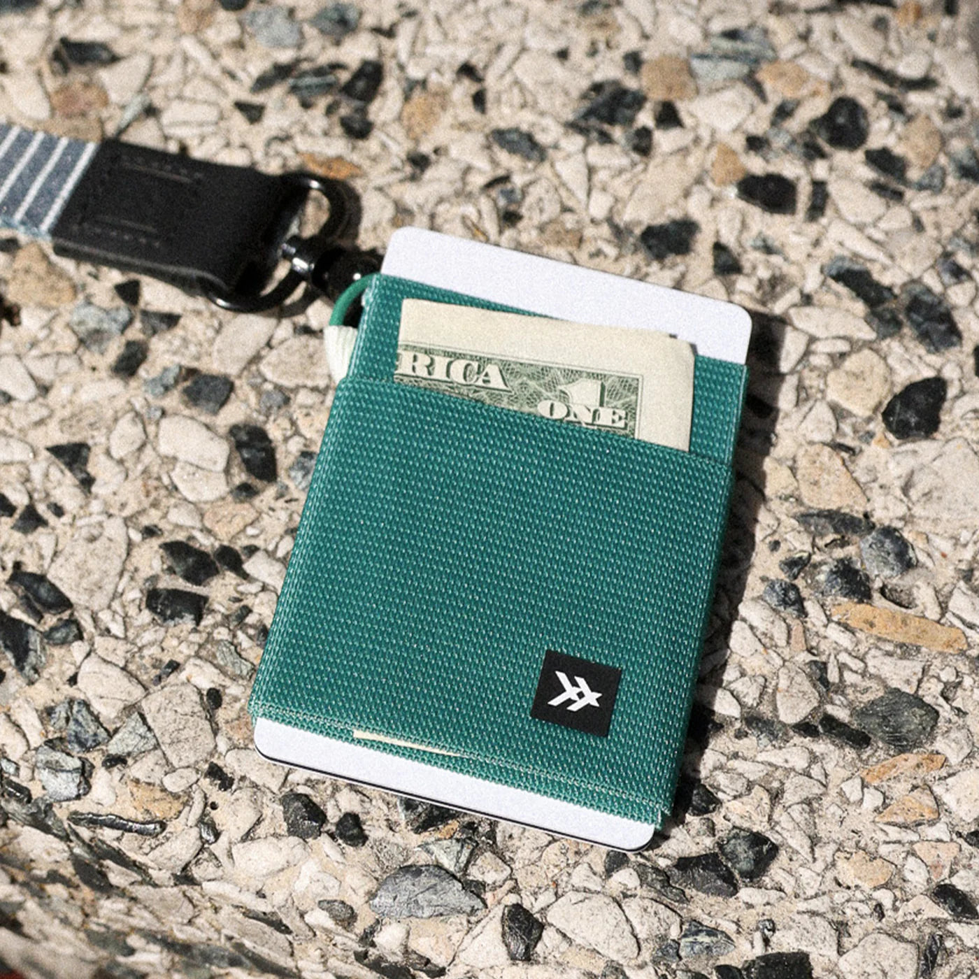 Thread Jade Elastic Wallet