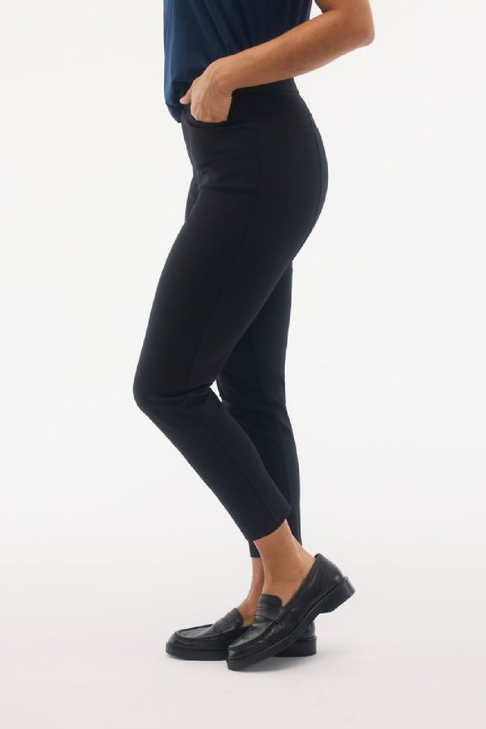 🇨🇦 Fig Selwyn Travel Pants