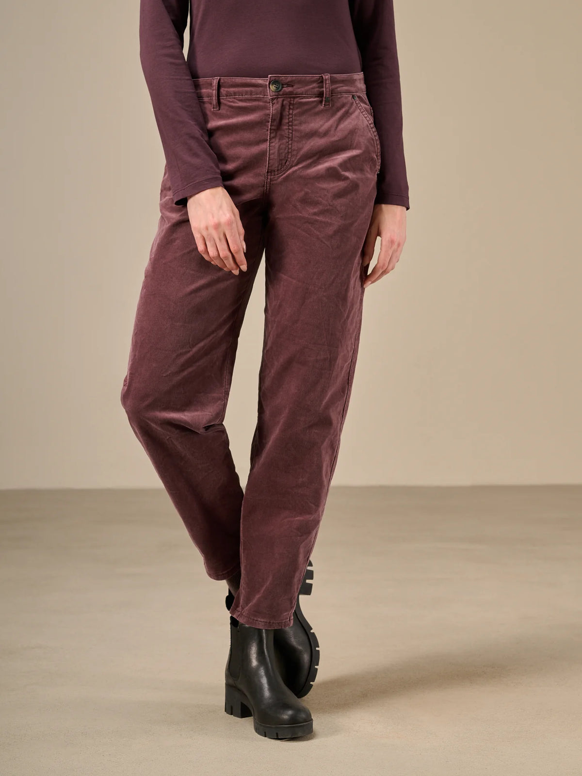 Nile Fine Whale Barrel Leg Cord Pant