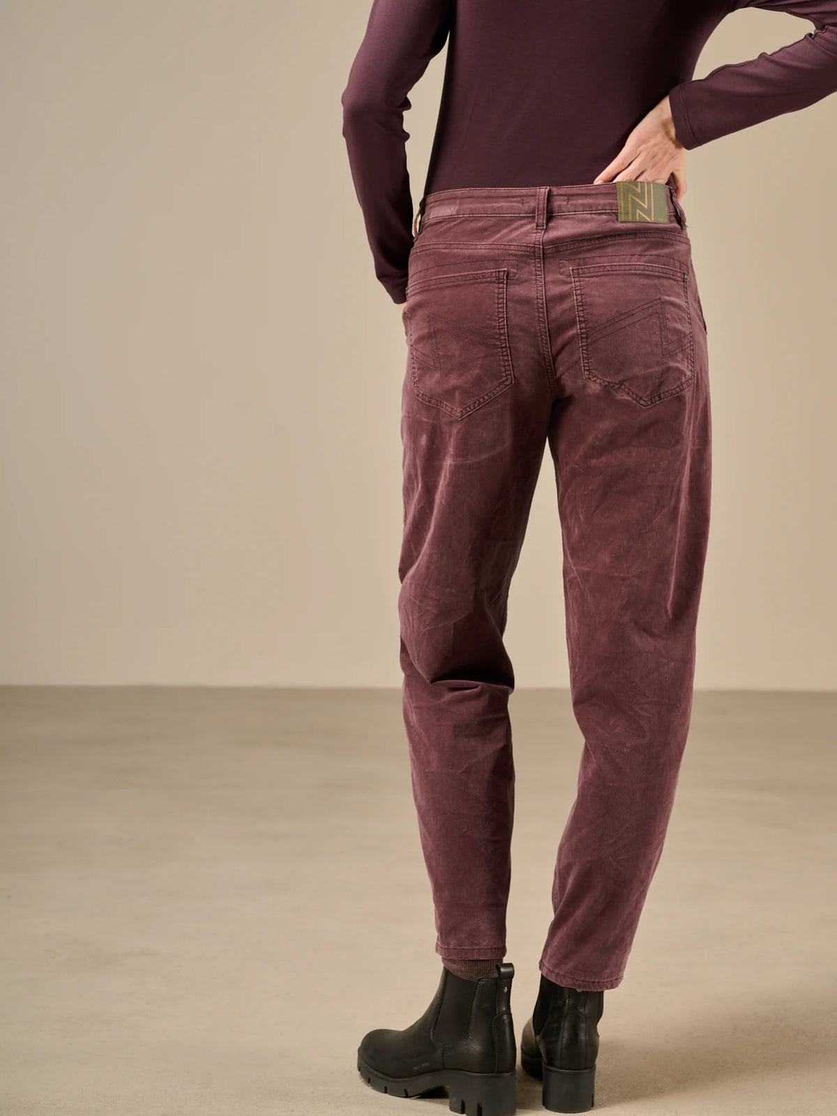 Nile Fine Whale Barrel Leg Cord Pant
