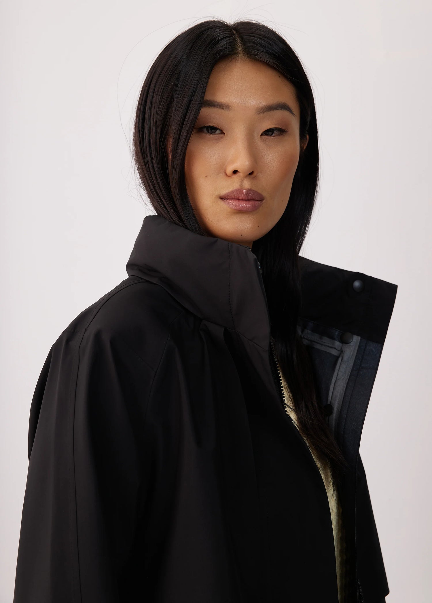 Lolë Alizé Short Trench Coat