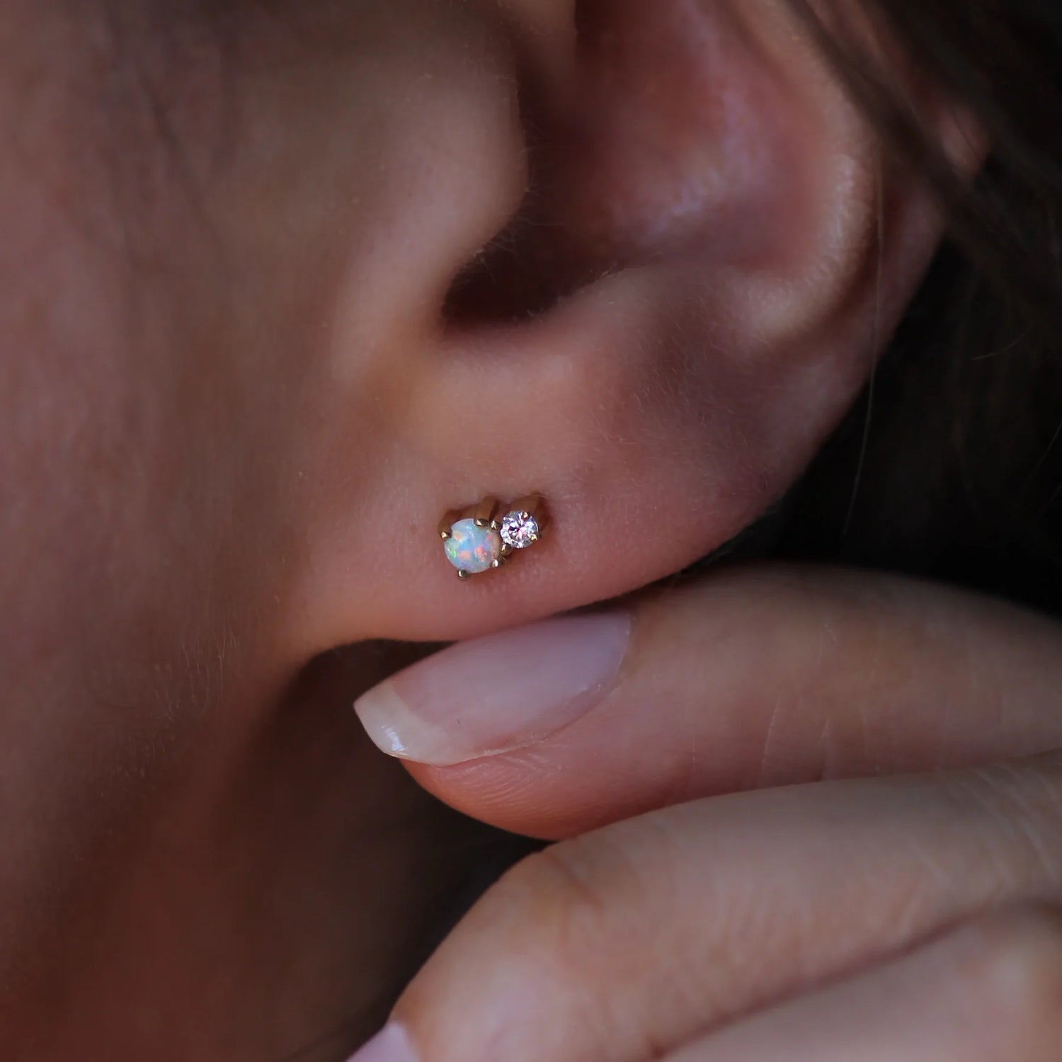 🇨🇦 Leah Yard Mini Joy Stud Synthetic Opal
