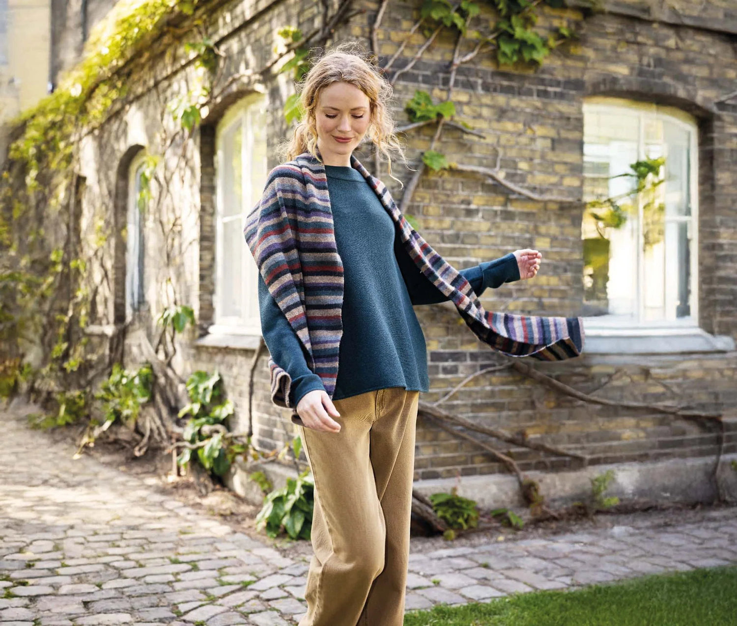 Mansted Mosque Cotton Mockneck Sweater