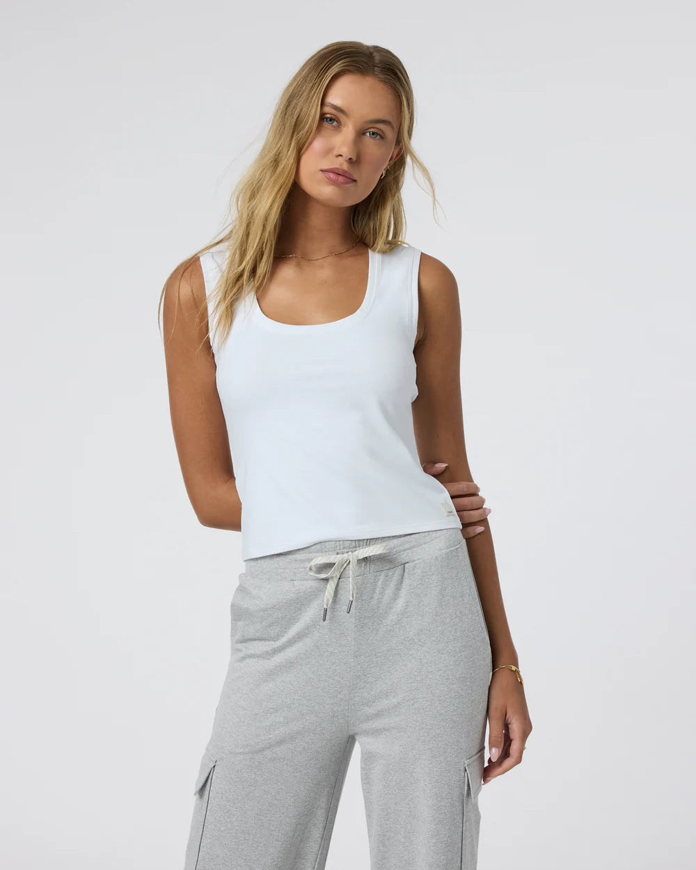 Vuori Essential Halo Scoop Tank