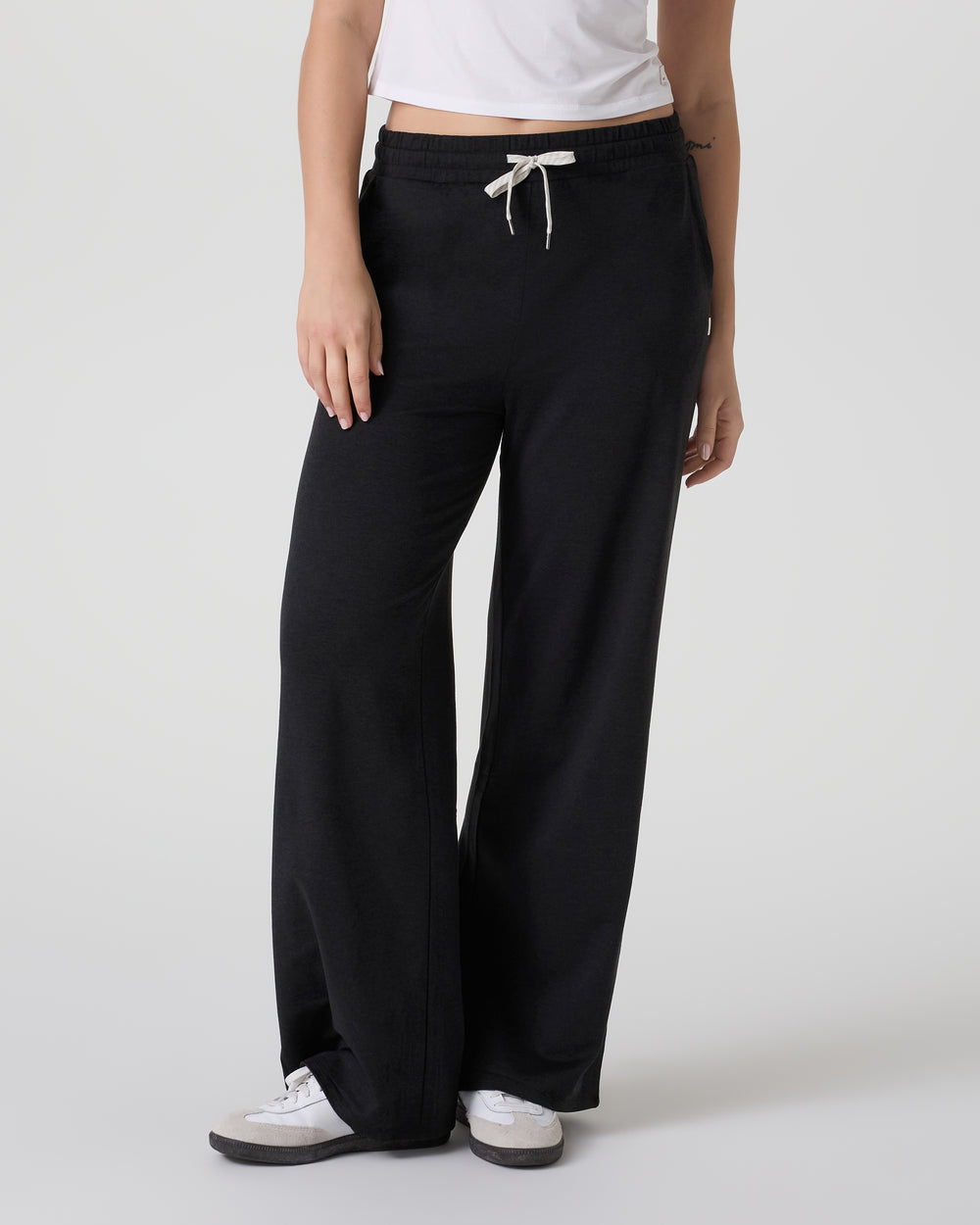Vuori Halo Essential Wide Leg Pant