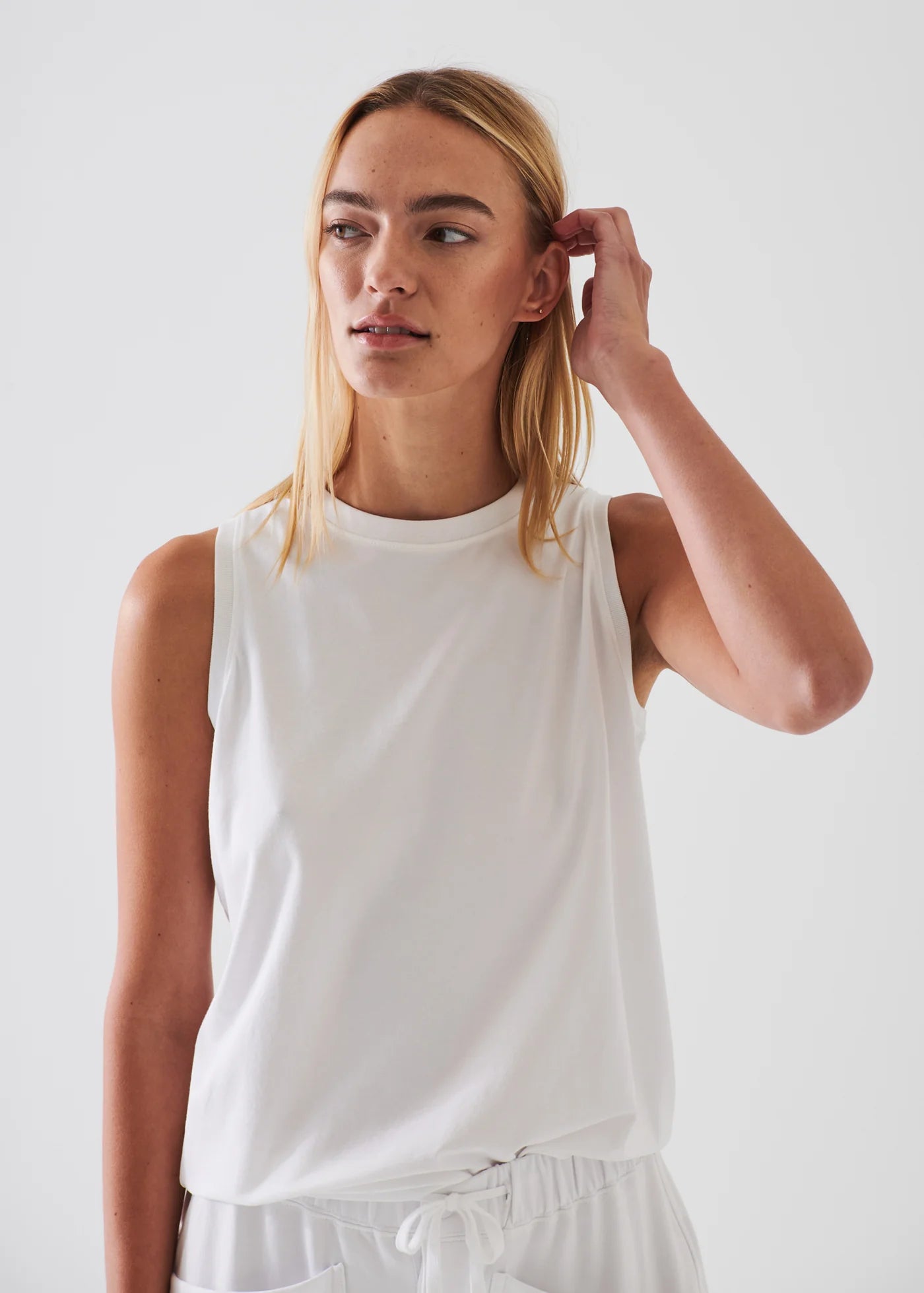 π¨π¦ Patrick Assaraf Iconic Pima Cotton Stretch Boyfriend Tank