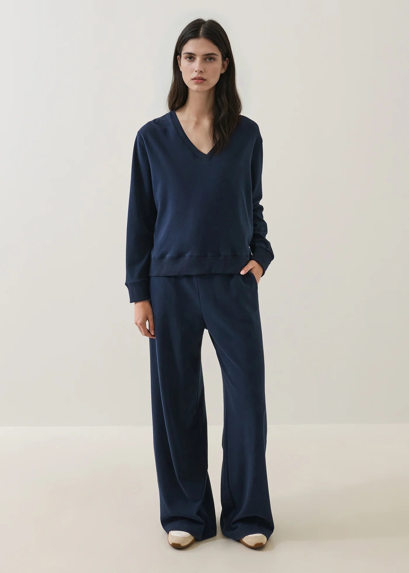 π¨π¦ Patrick Assaraf Brushed Pima Cotton V-Neck Sweatshirt