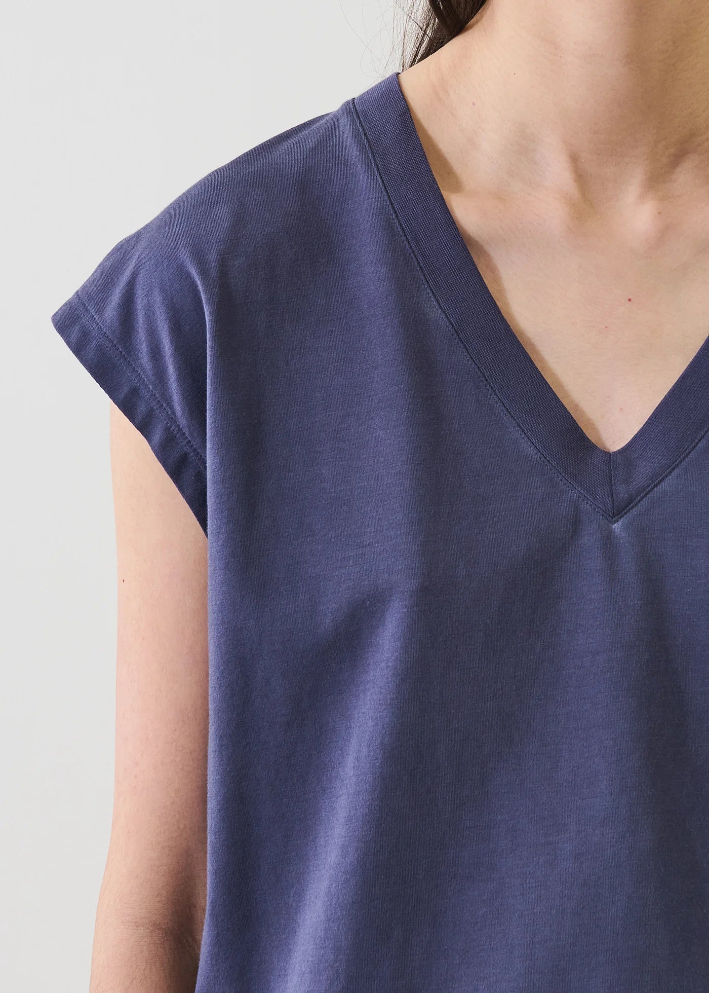 π¨π¦ Patrick Assaraf Short Sleeve Iconic Sublime V-Neck Dolman Tee