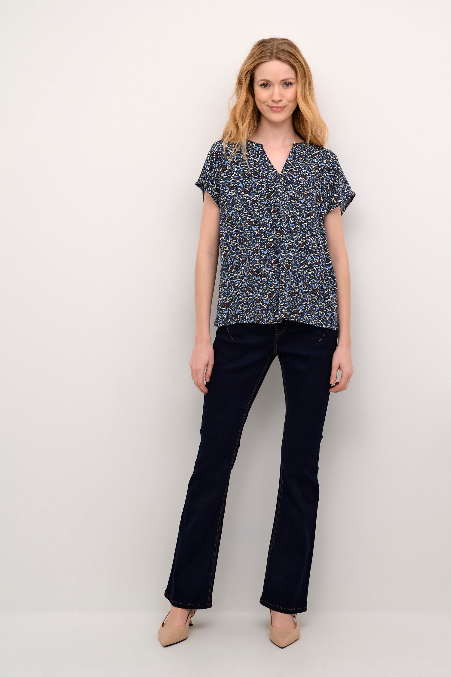 Cream Tiah Cap Sleeve Blouse