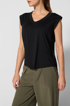 🇨🇦 MPG Dynamic V-Neck Cap Sleeve T-Shirt