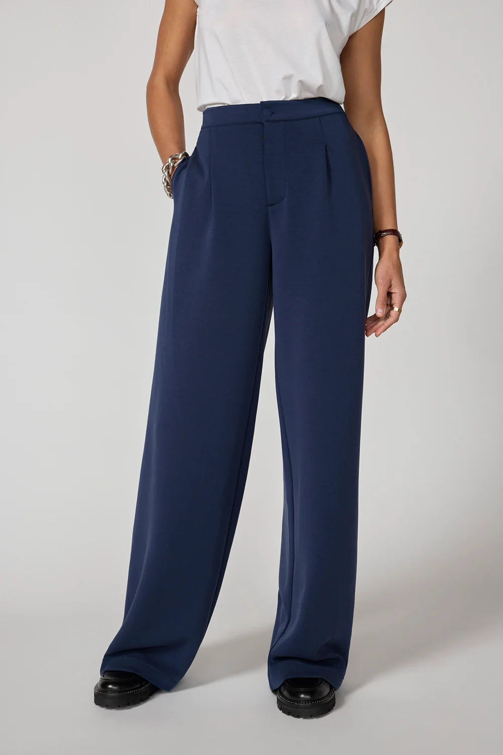 🇨🇦 MPG Dreamweave Pleated Pants
