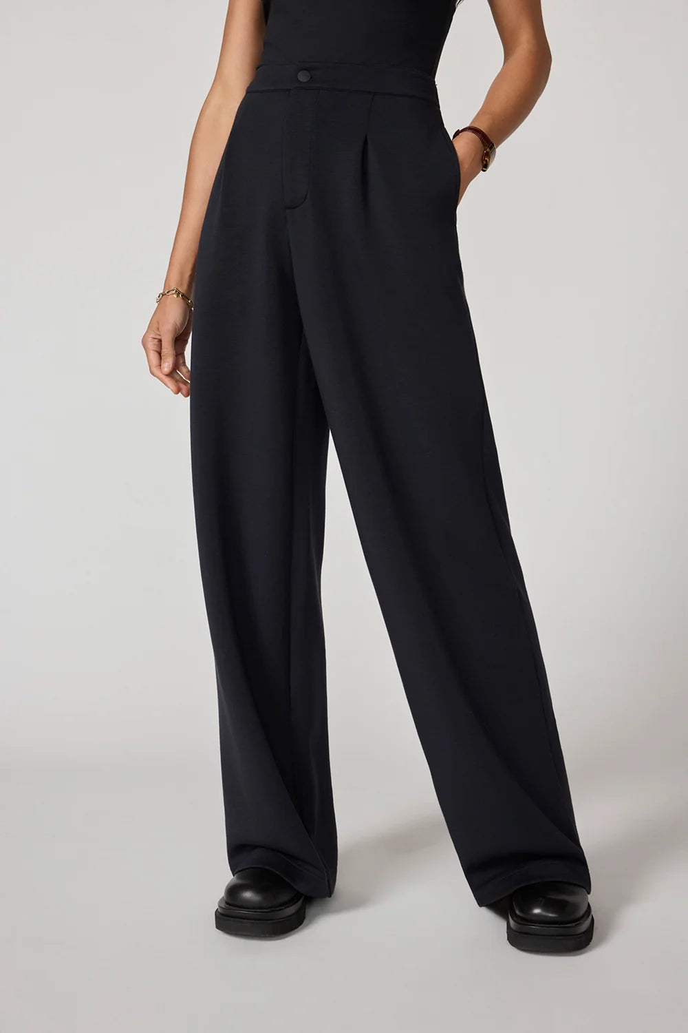 🇨🇦 MPG Dreamweave Pleated Pants