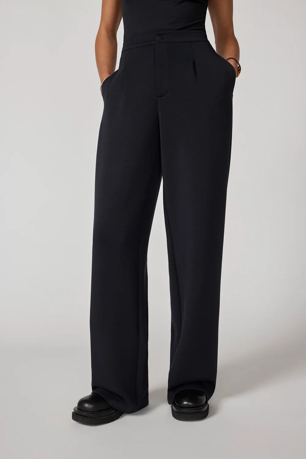 🇨🇦 MPG Dreamweave Pleated Pants