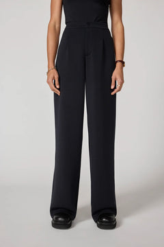 🇨🇦 MPG Dreamweave Pleated Pants