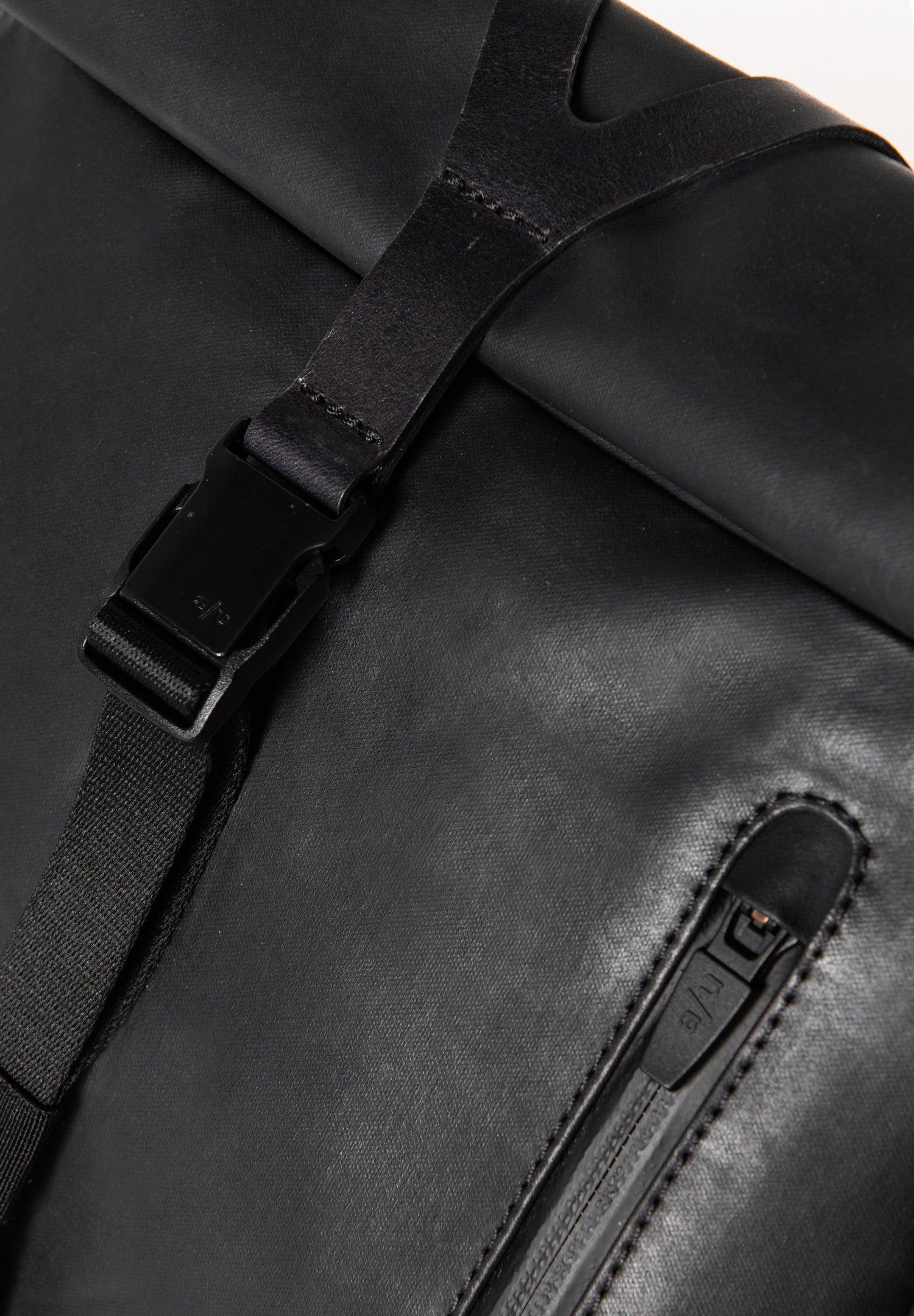 Aunts & Uncles Seki RE Crossbody Bag