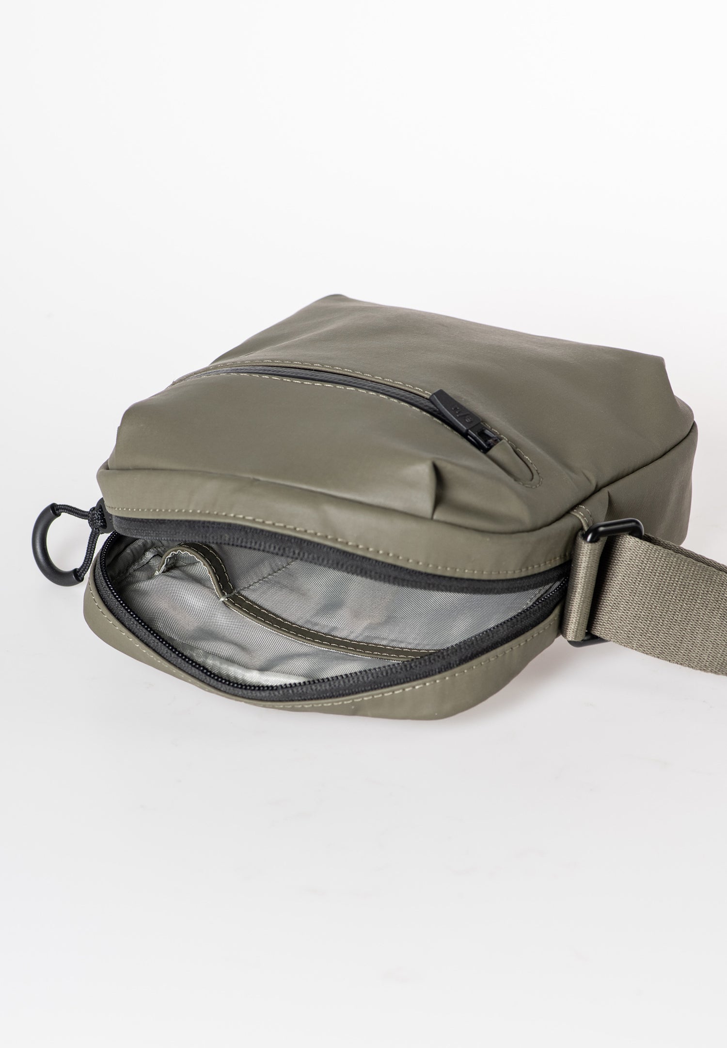 Aunts & Uncles Onga RE Crossbody Bag