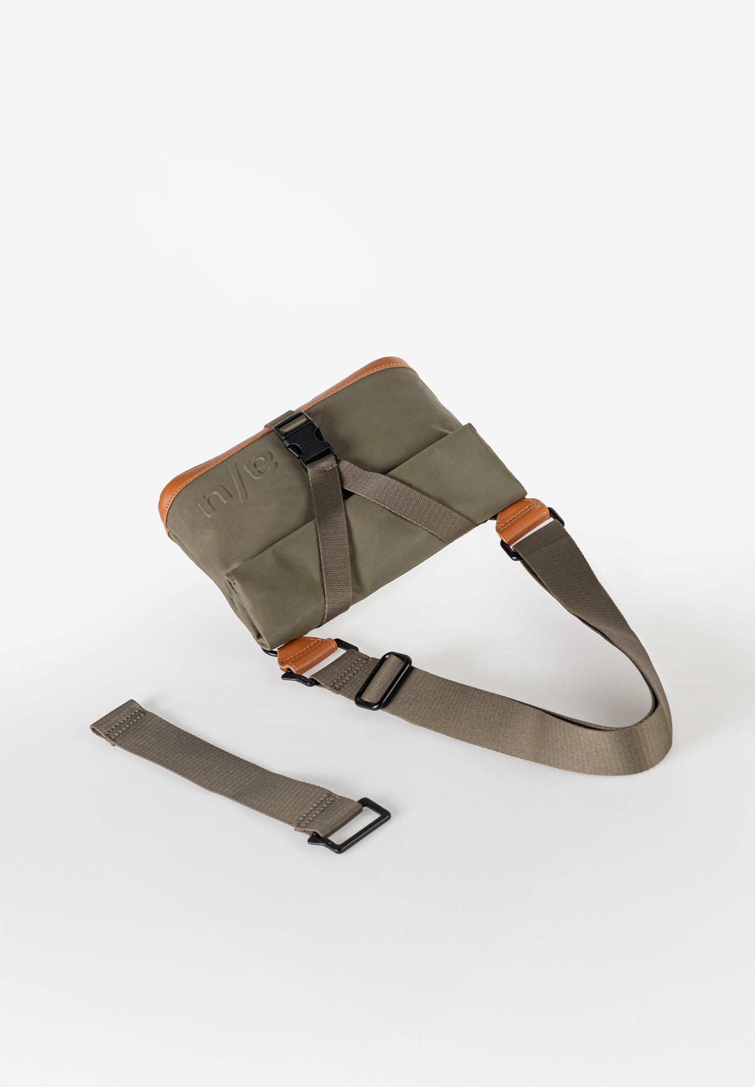 Aunts & Uncles Tsu Fanny Pack/Crossbody Bag