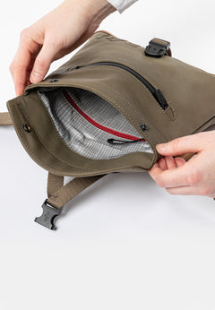 Aunts & Uncles Tsu Fanny Pack/Crossbody Bag