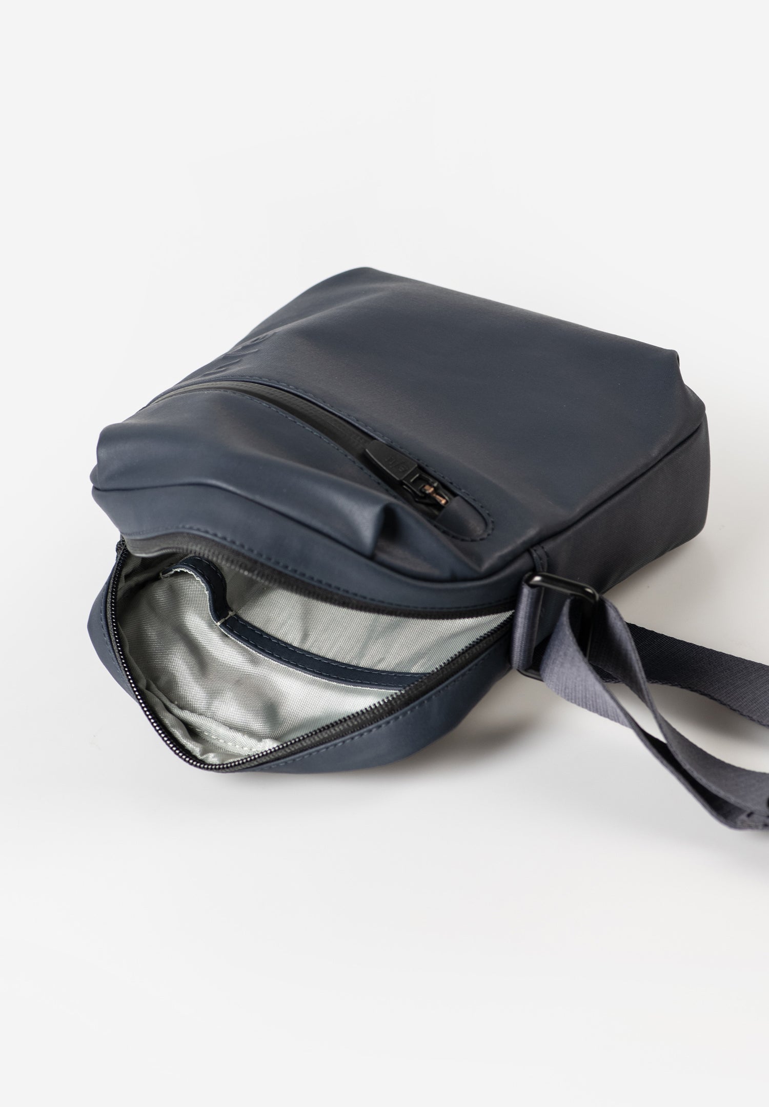 Aunts & Uncles Onga RE Crossbody Bag