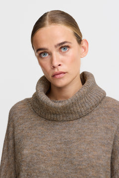Ichi Kamara Sweater