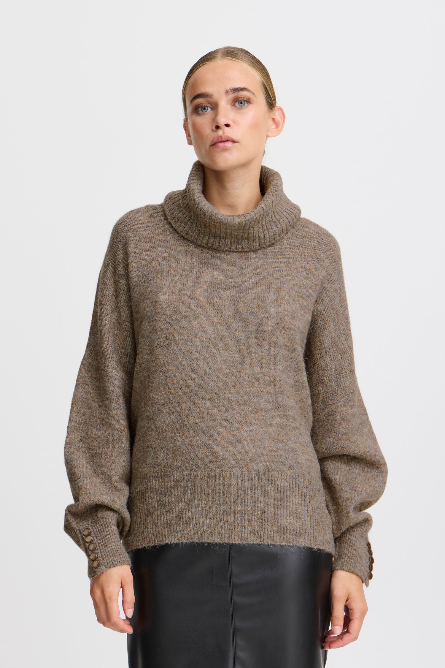 Ichi Kamara Sweater