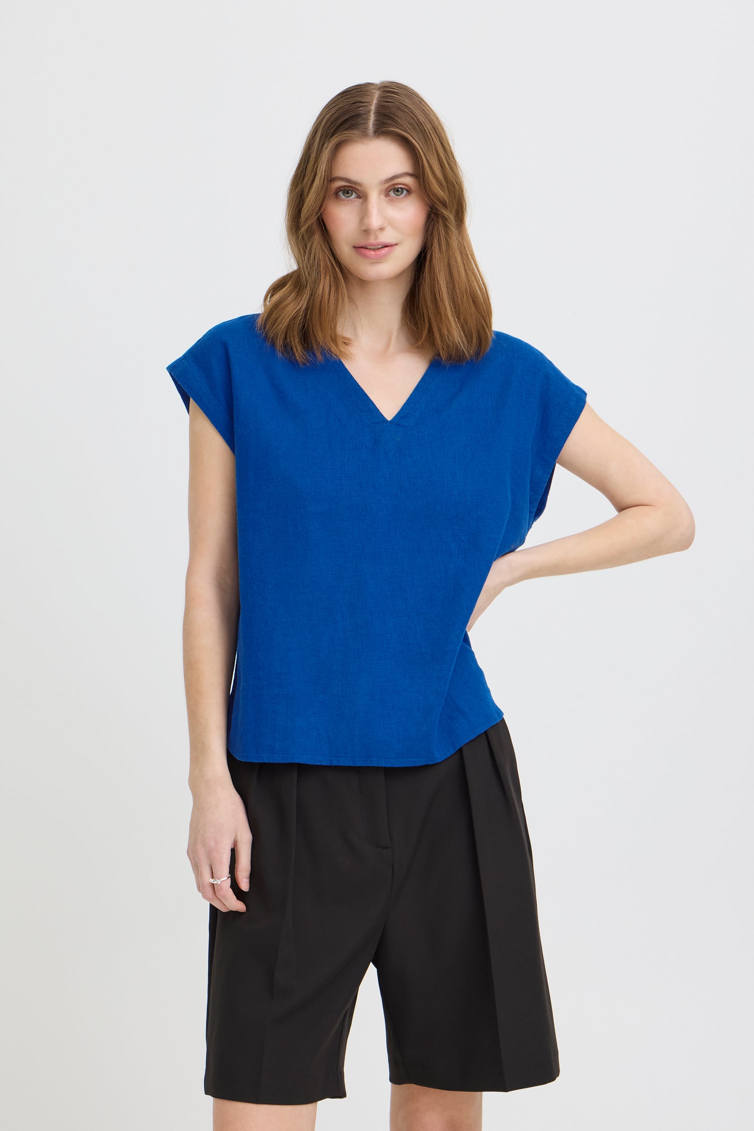 Ichi Linno V-Neck Short Sleeve Linen Blend Blouse