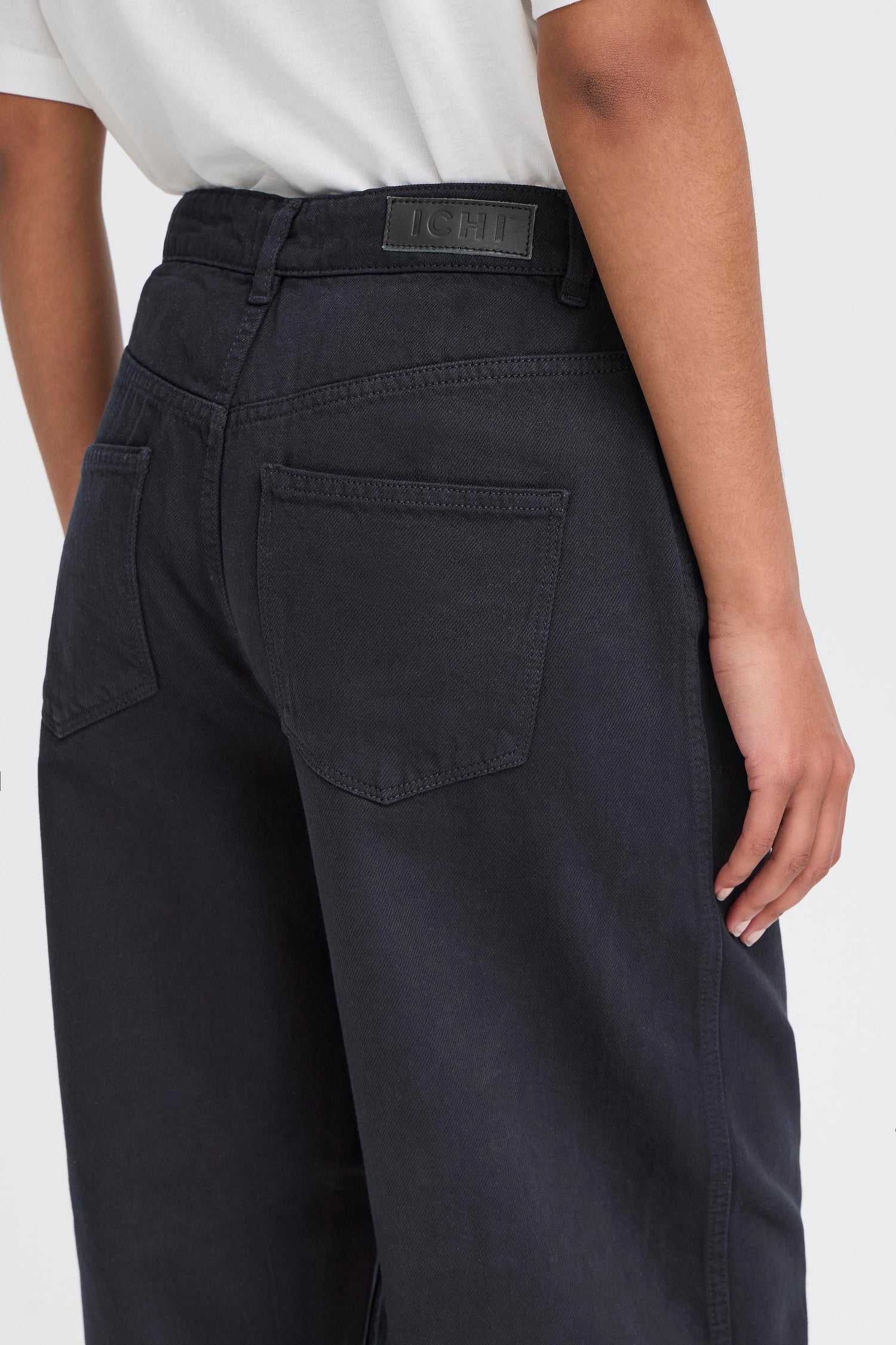 Ichi Hezano Jeans