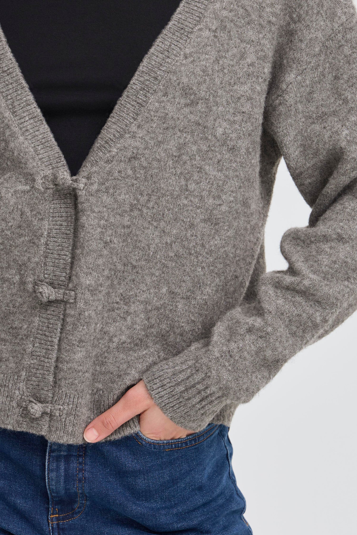 Ichi Dasila Cardigan