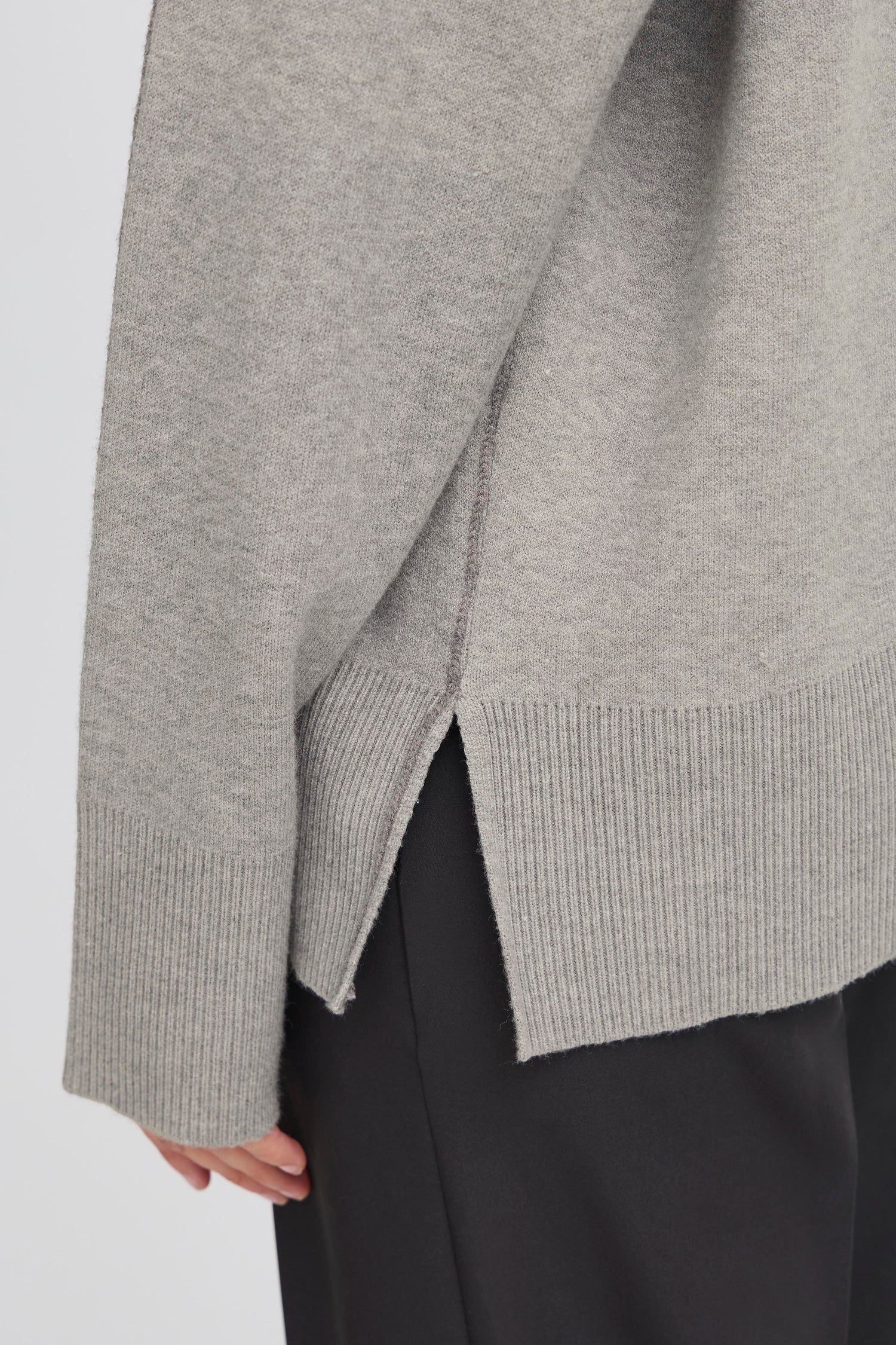 Ichi Ballia Sweater