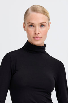 B. Young Pamila Rollneck T-Shirt