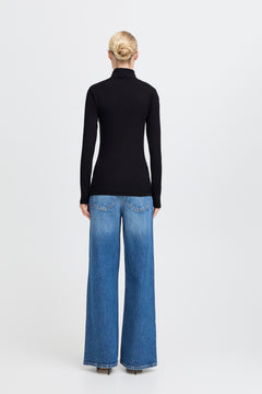 B. Young Pamila Rollneck T-Shirt
