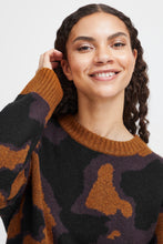 Load image into Gallery viewer, B. Young Natta Pullover