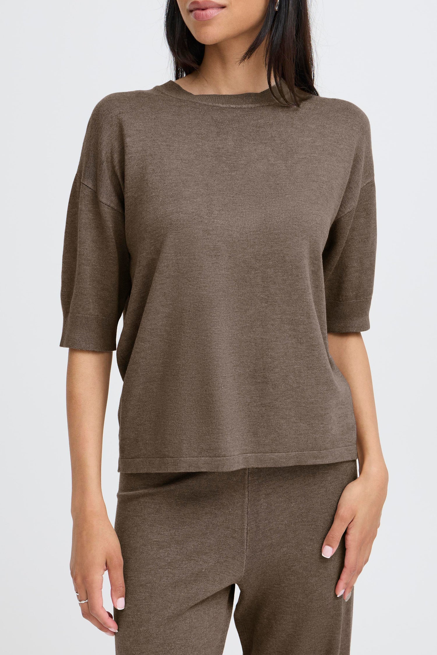 B. Young Mmorla Pullover