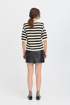 B. Young Mmorla Pullover
