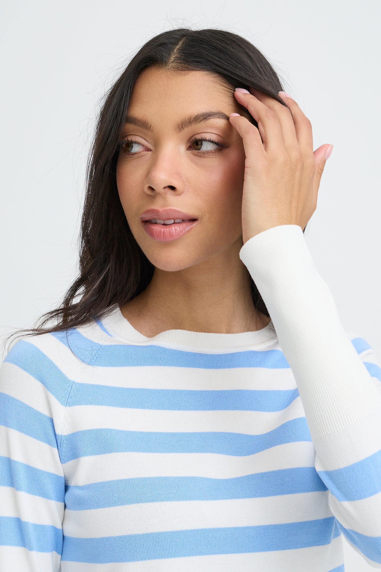 B. Young Mmorla Long Cuff Sweater