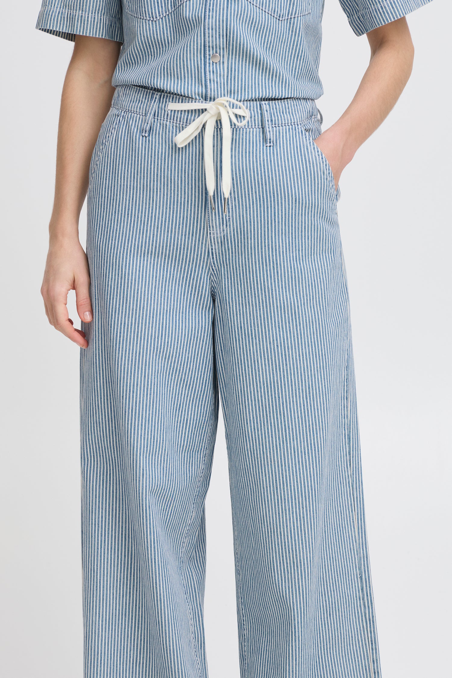 B.Young Laro Pant