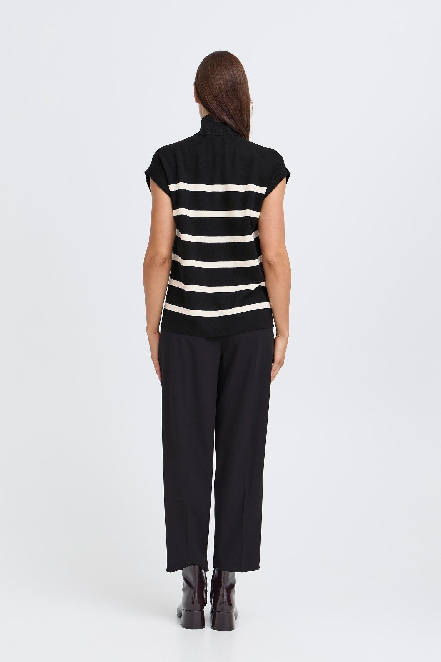 B. Young Mmorla Zipper Vest
