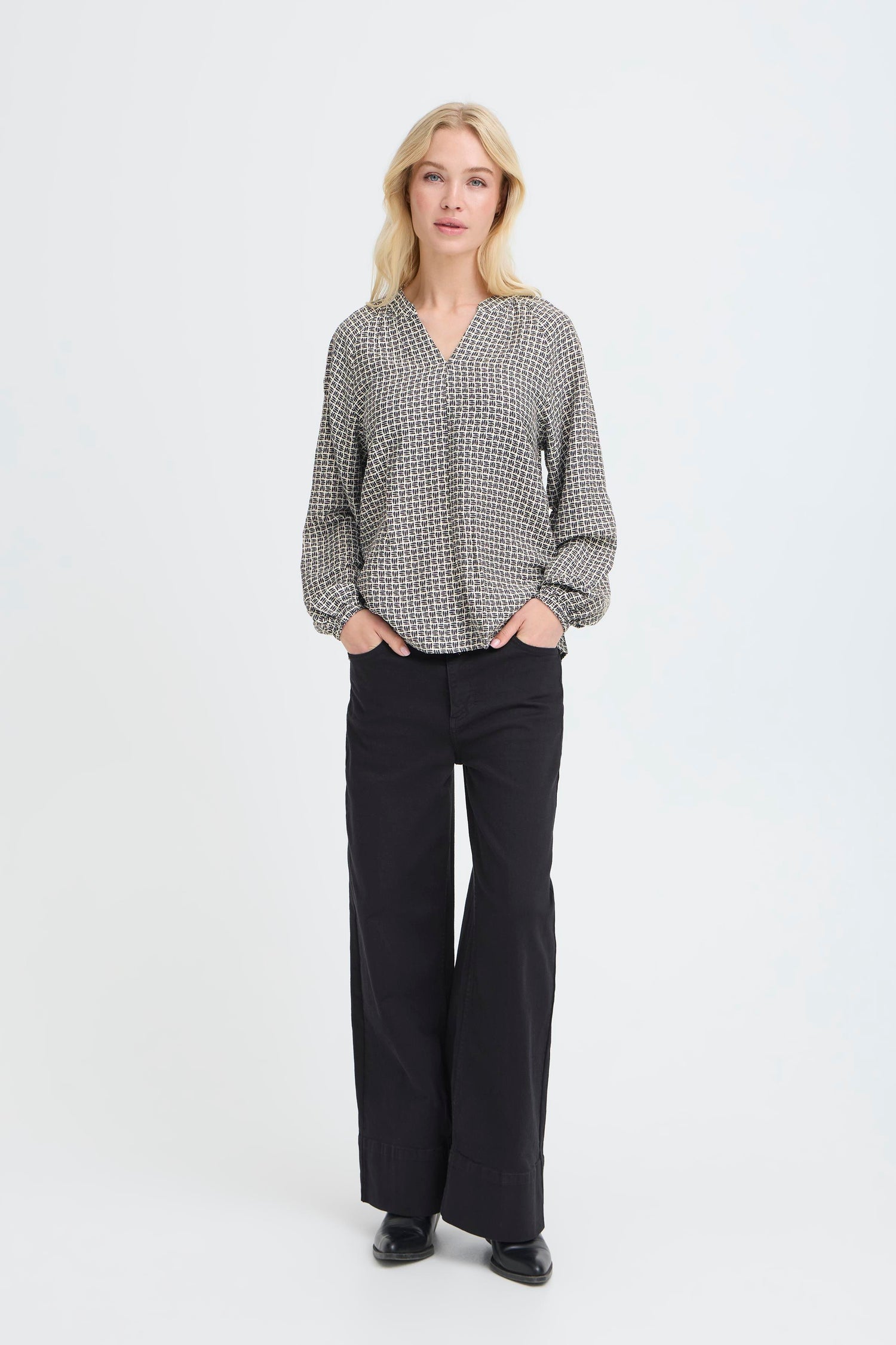 B.Young Ikaia Blouse