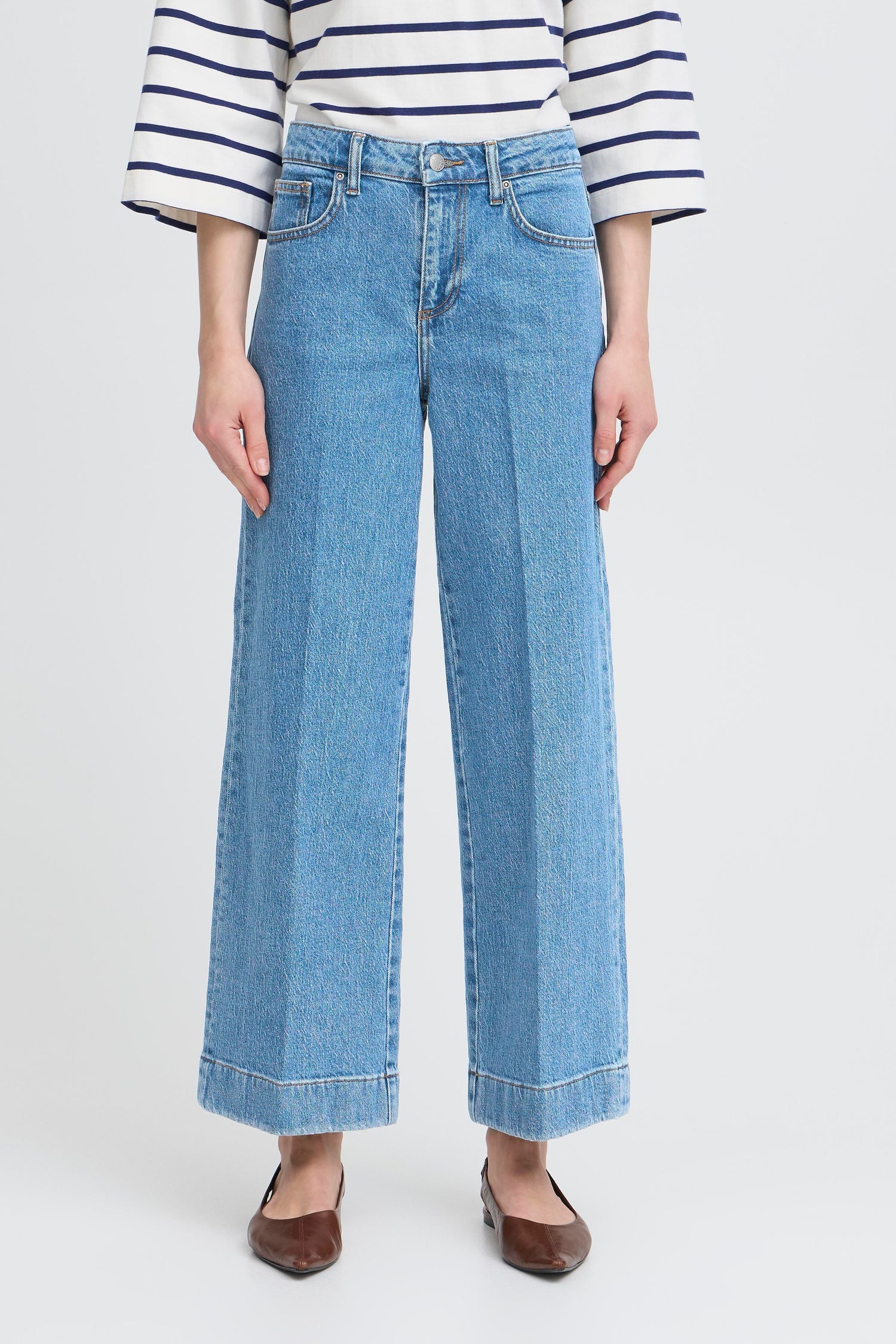 B. Young Kibine Wide Jeans