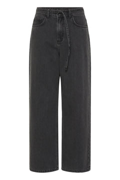 B. Young Kimu Belt Jeans